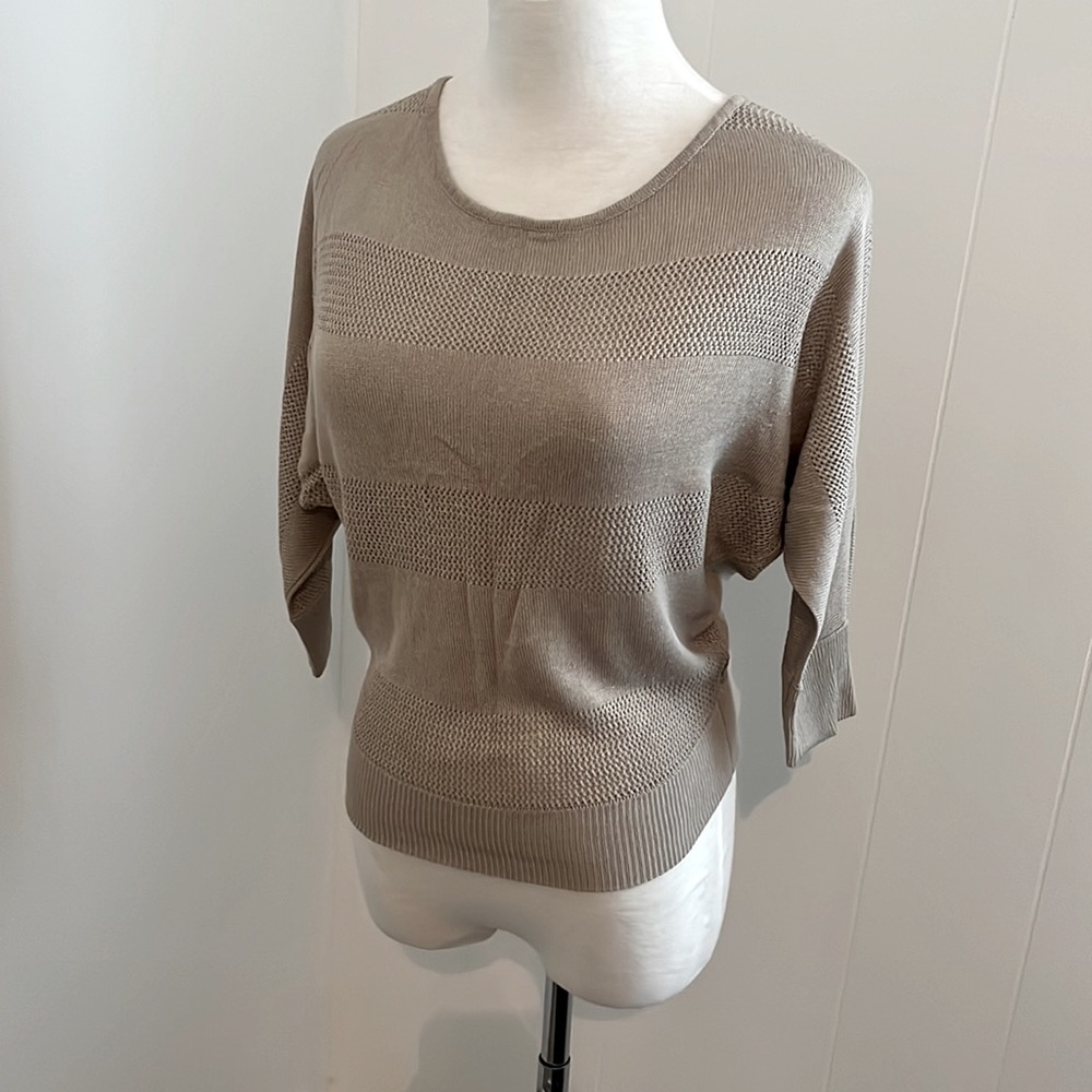 Kenneth Cole NY light brown/tan 3/4 sleeves crochet top XS/TP Petite